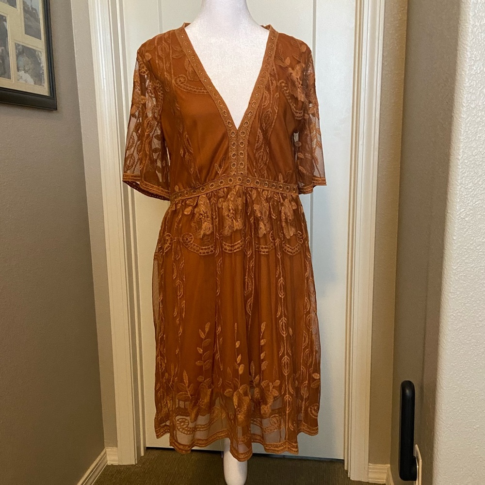 Women’s Lace Dress - Medium